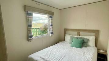 3 bedrooms, individually decorated, individually furnished, free WiFi