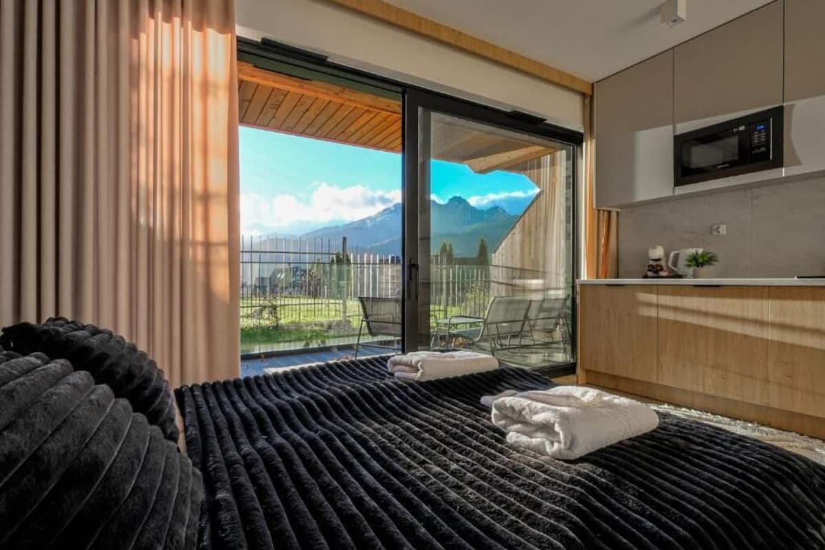 Studiosuite – superior, fjellutsikt | Strykejern/-brett og wi-fi (inkludert)