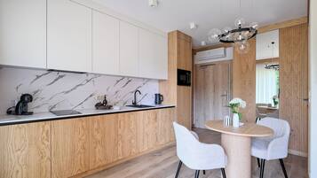 Comfort studio suite, uitzicht op bergen | Privékeuken