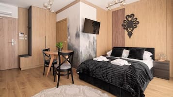 Iron/ironing board, free WiFi, bed sheets