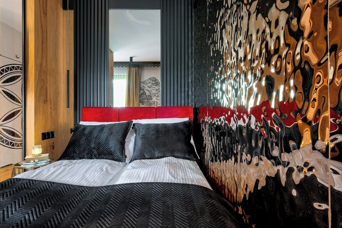 Premium Apartment, Terrace, Mountain View | Iron/ironing board, travel crib, free WiFi, bed sheets