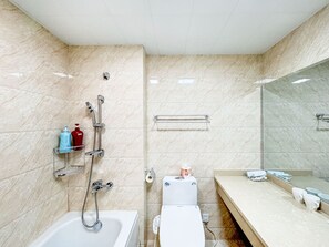 Slippers - Tyms Gubei  2BR Apt near Gubei Road (Shanghai)