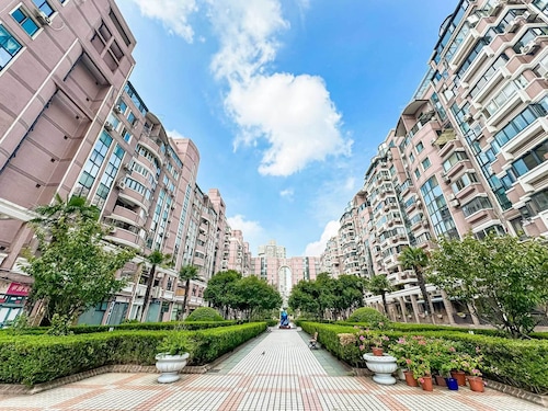 Tyms Gubei  2BR Apt near Gubei Road