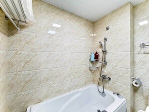 Slippers - Tyms Gubei  2BR Apt near Gubei Road (Shanghai)