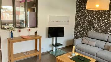 Comfort House, Garden View | Living area