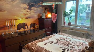 1 sovrum, internet och sängkläder