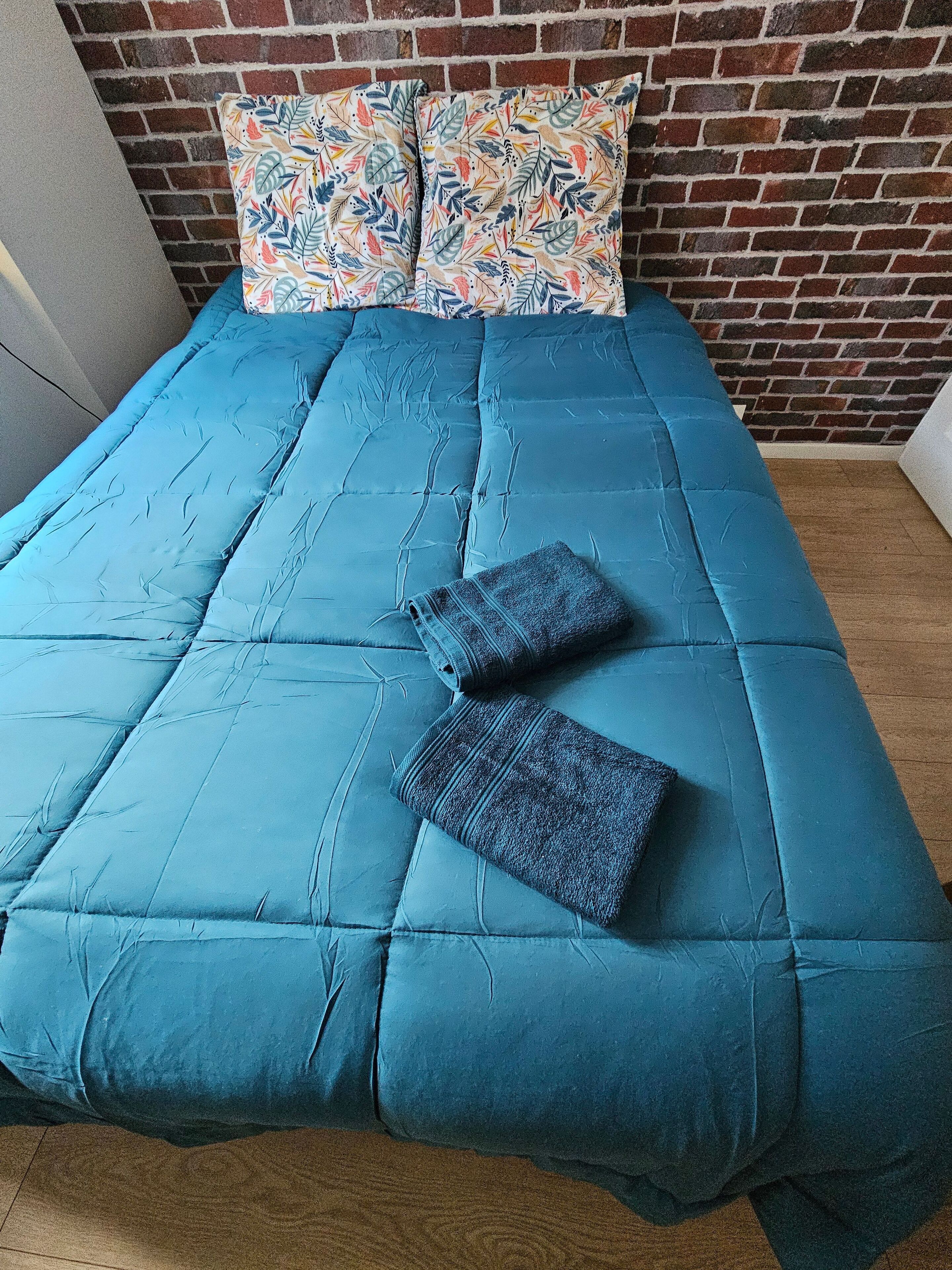 2 soverom, internettilgang og sengetøy