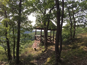 المنطقة المحيطة بالمنشأة