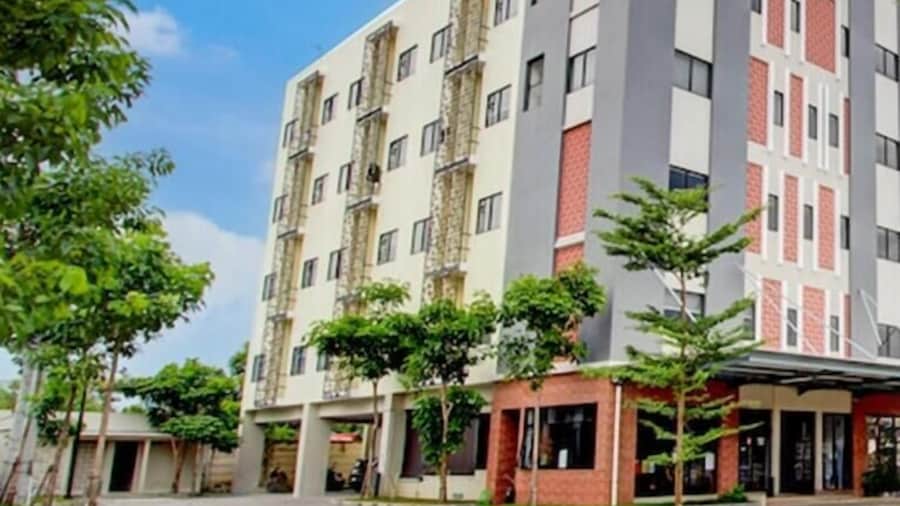Townhouse Oak near The Park Mall Solo