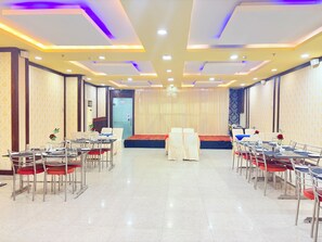 Restaurant - Hotel Bensen Puri (Puri)