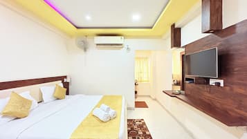 Escritorio, sistema de insonorización y wifi gratis