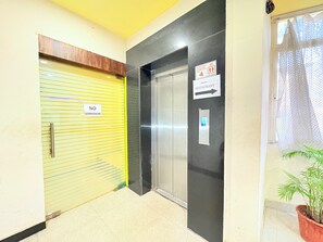 Interior - Hotel Bensen Puri (Puri)