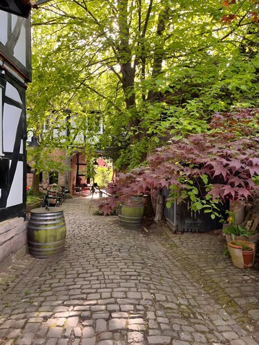 Wunderschöne Ferienwohnung am Gänsemarkt – Ruhe & Charme im historischen Fachwerkhaus