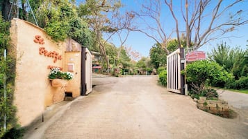 Enceinte de lâhĂ©bergement