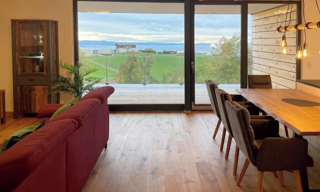 Apartment, Balcony, Lake View | Interior