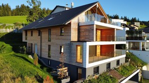 Front of property - Eichen-Chalet (Eichenberg)