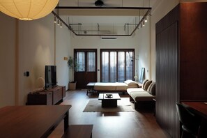 1 bedroom, WiFi, bed sheets - Sohome Studio Apt - Heart of Phnom Penh City (Phnom Penh)