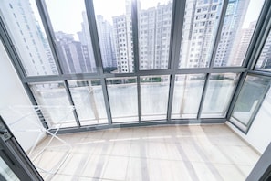 Interior - Tyms Xujiahui 2BR Apt Near Metro (Shanghai)