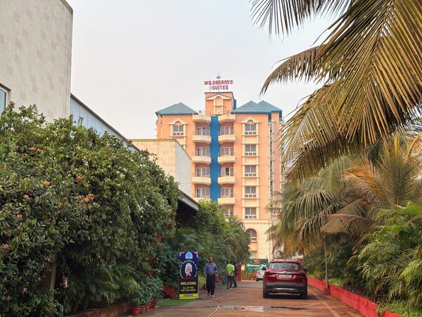 Wildberrys Suites Baliapanda Rd - Puri