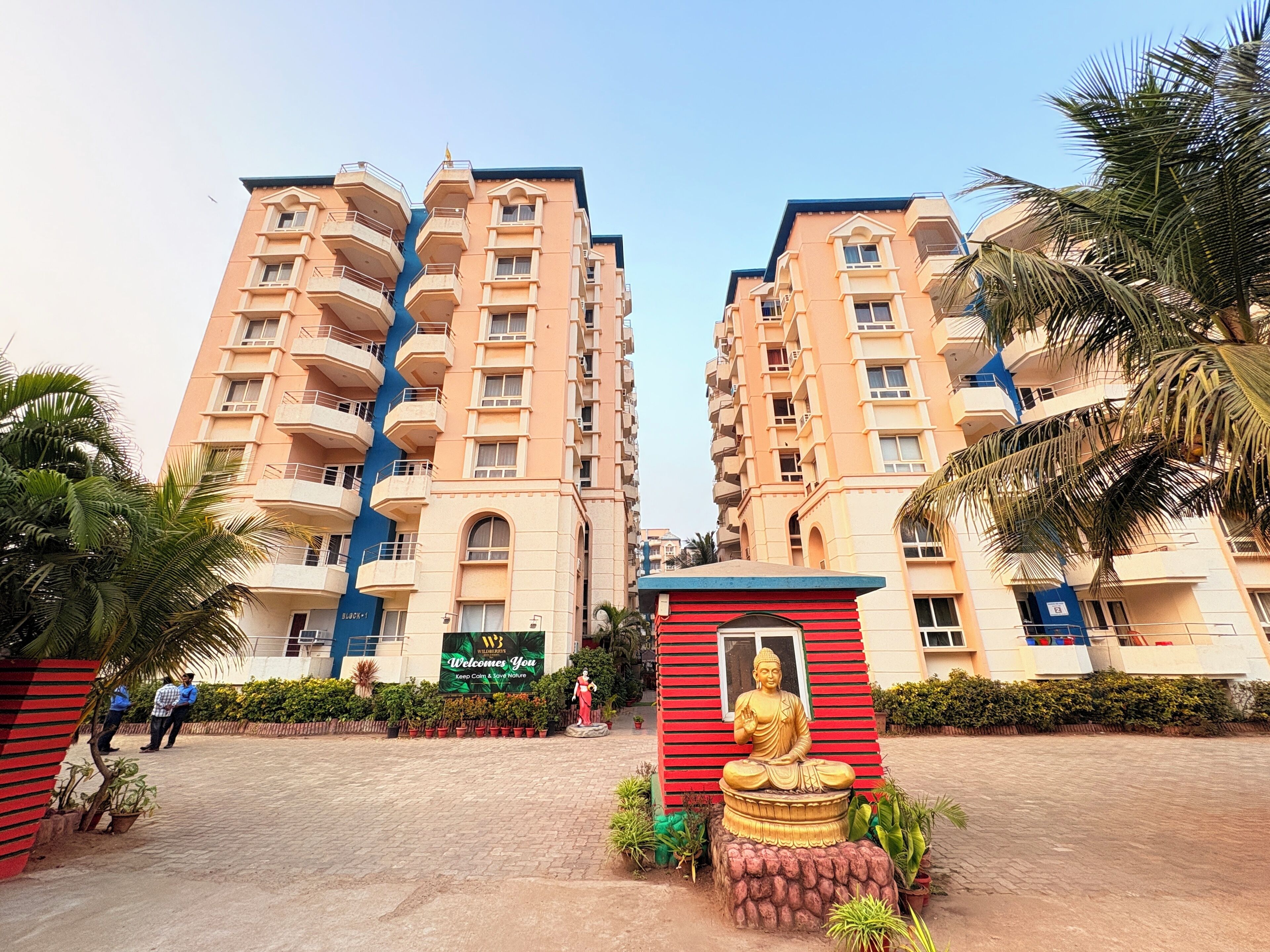 المنشأة من الخارج