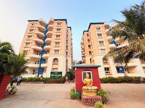 Exterior - Wildberrys Suites Baliapanda Rd (Brahmagiri)