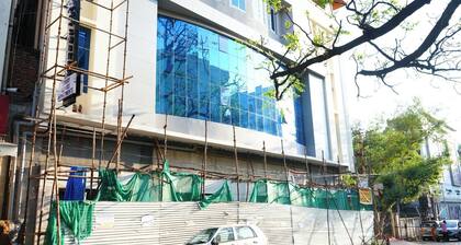 AM SUITES LUXURY SERVICE APARTMENTS