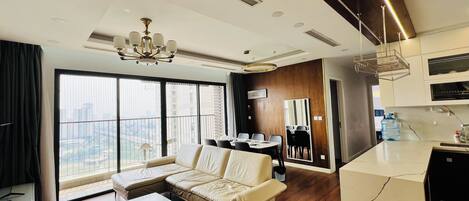 Apartment, 1 Queen Bed, Balcony, City View | Living area