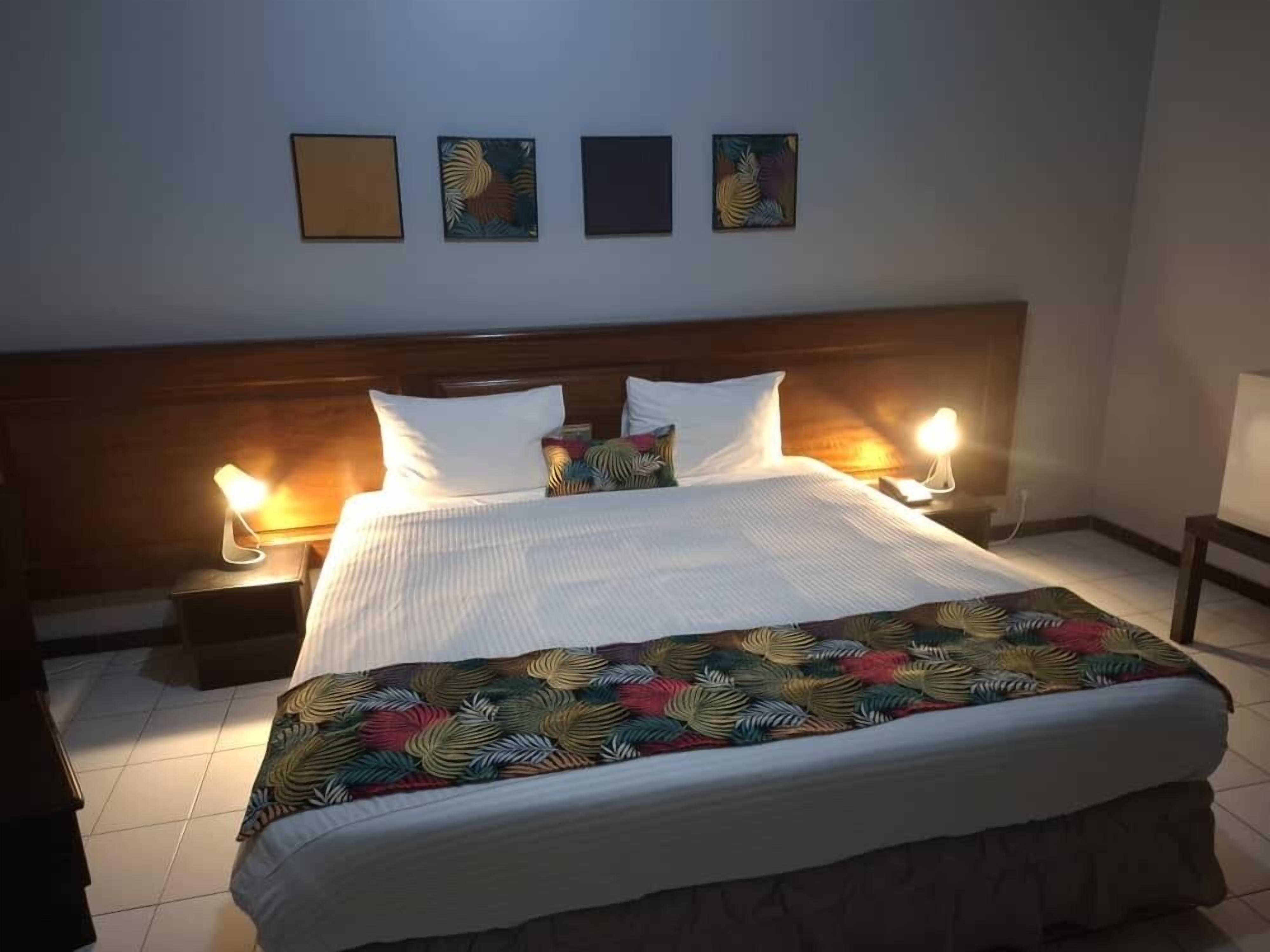 Phòng đôi hoặc 2 giường đơn tiện nghi đơn giản, quang cảnh thành phố | Truy cập Internet không dây miễn phí 
