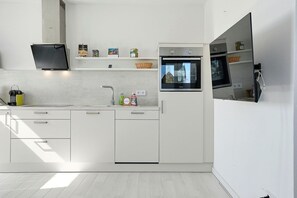 Fridge, microwave, oven, stovetop - Family & friends - Holiday apartment family & friends: balcony, elevator & great (Norden)