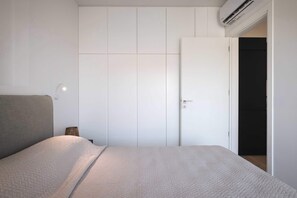 1 bedroom, iron/ironing board, bed sheets