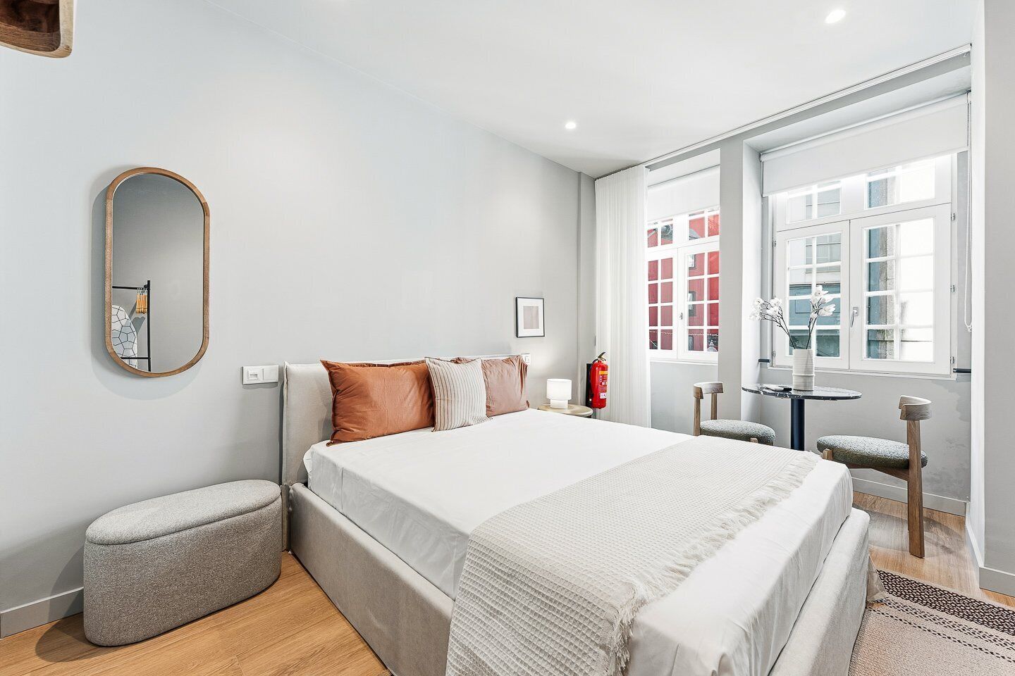 Studio (Studio with Street View)