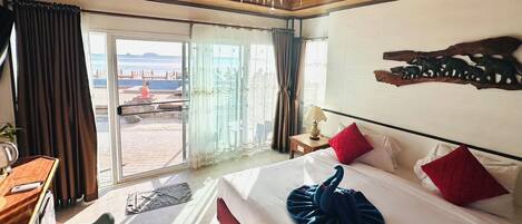 Villa, balkong, sjøutsikt | Wi-fi (inkludert)