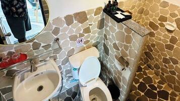 Villa, Balcony, Sea View | Bathroom | Free toiletries, hair dryer, towels, soap