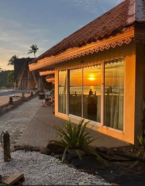 Vila, balkon, pemandangan laut | Halaman properti