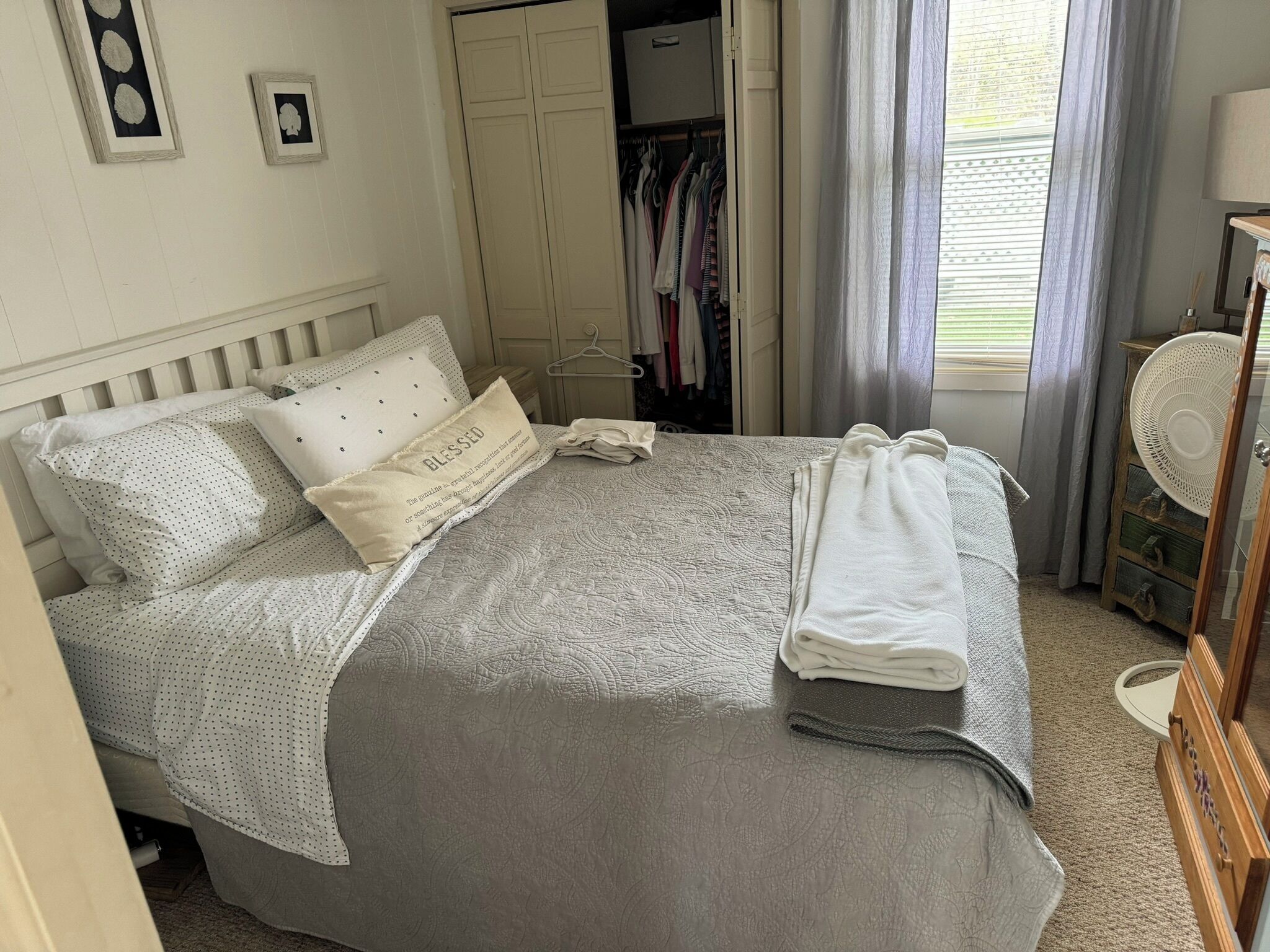 Internet, bed sheets