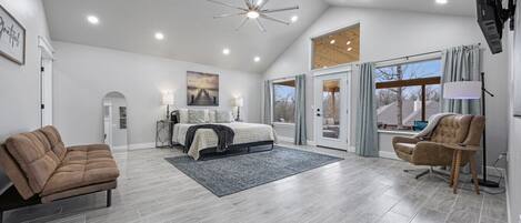 Strykejern/-brett, wi-fi og sengetøy