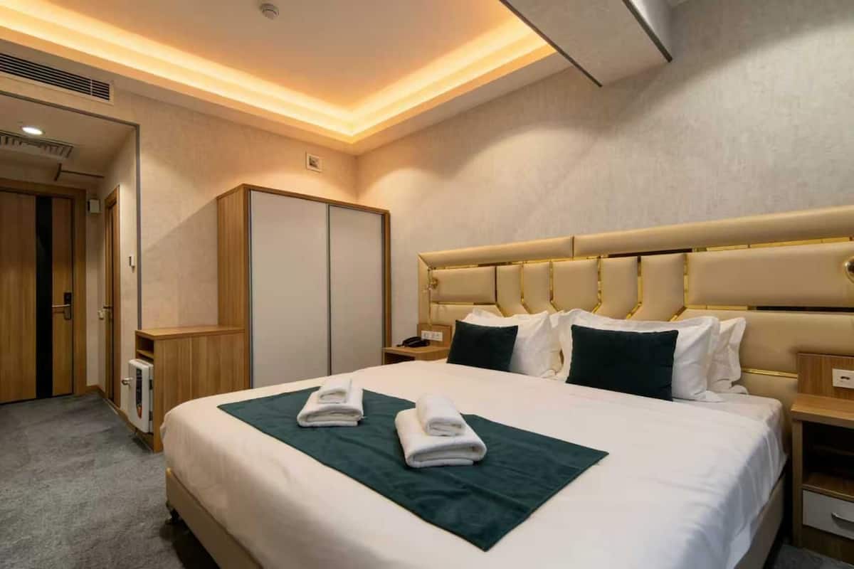 Soundproofing, free WiFi