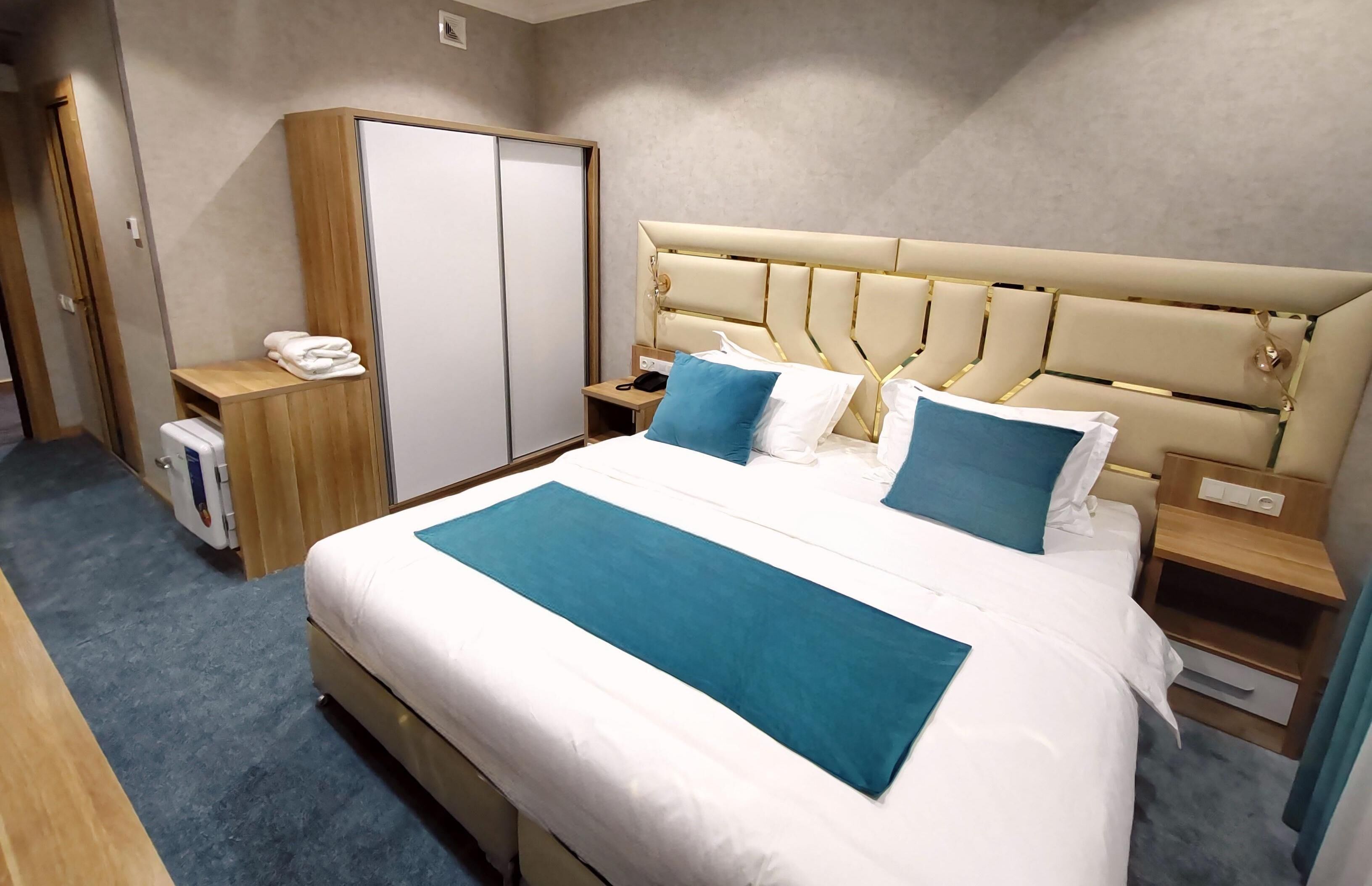 Deluxe Double Room, City View | Soundproofing, iron/ironing board, free WiFi