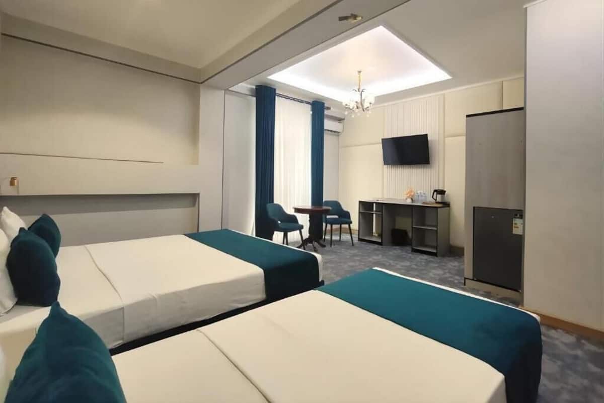 Family Room, City View | Free WiFi