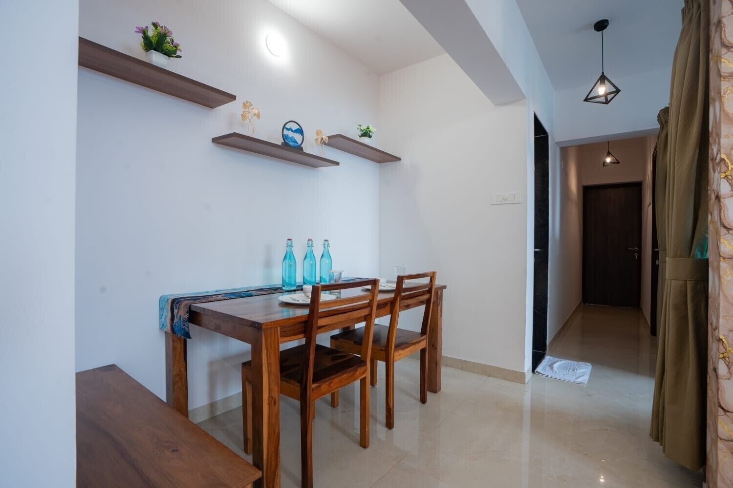 Double or Twin Room, City View | Dining