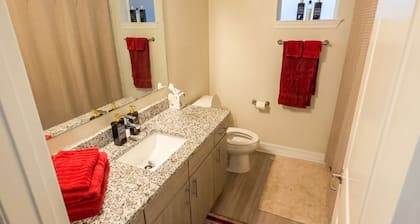 Cedar Park Apt | Pool, Gym, WiFi, Kitchen, Laundry