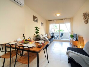 TV - Apolo XVIII by Interhome (Calpe/Calp)