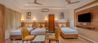 Hotel TGR