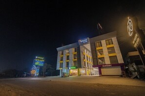 Exterior - Hotel TGR (Majigam)