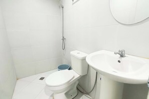 Bathroom - D New Inn Mactan (Lapu-Lapu)
