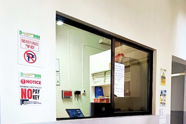 Lobby - D New Inn Mactan (Lapu-Lapu)