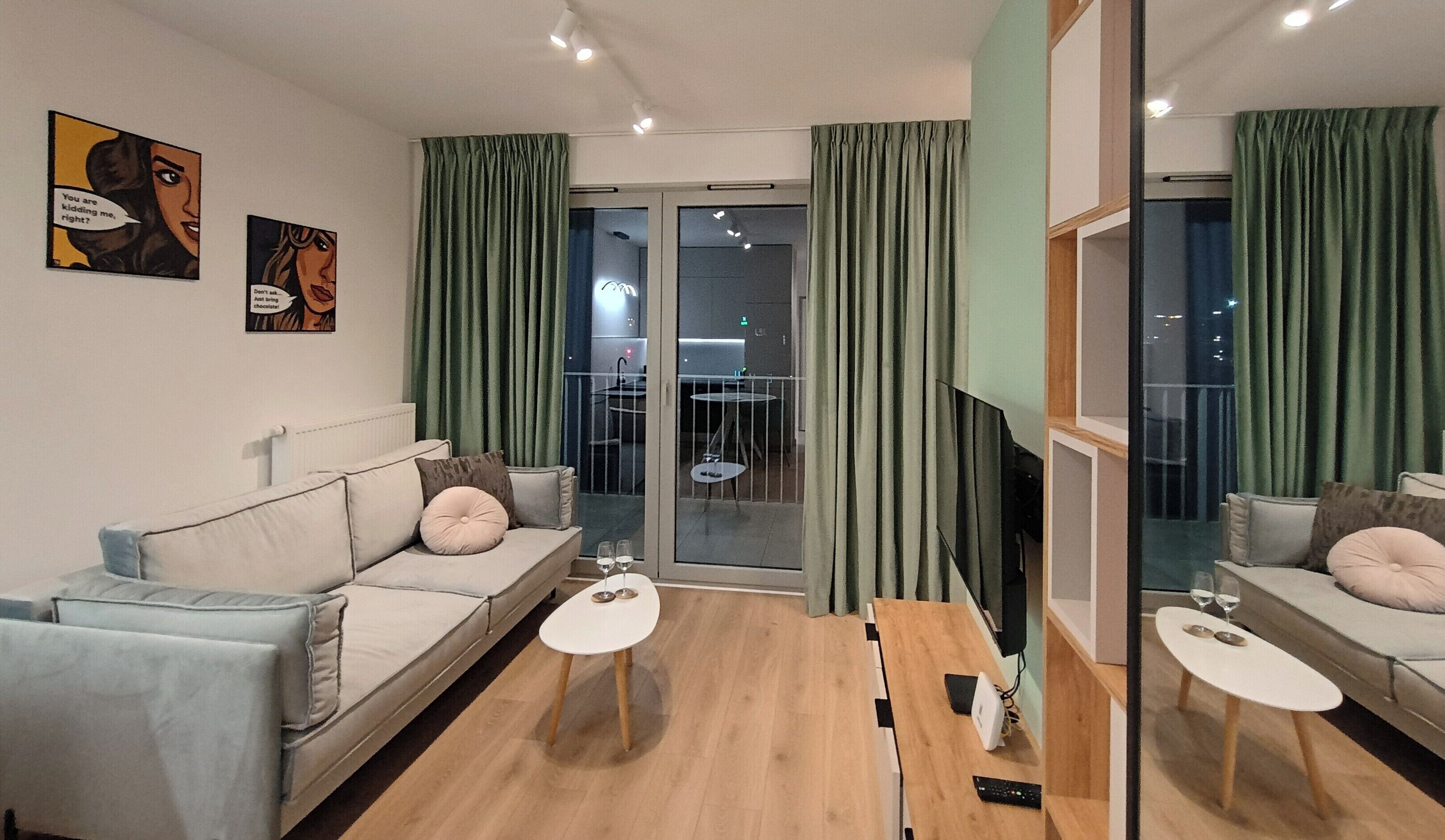 Comfort-lejlighed - balkon - udsigt til gårdsplads | Opholdsområde