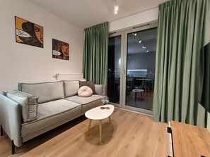 Comfort Apartment, Balcony, Courtyard View | Living area - Apartamenty Żurawie Q4 Apartments (Gdańsk)