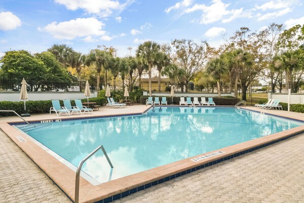 Family Villa, Garden View | Pool | Outdoor pool - Residentas Hali Ridge (Kissimmee)