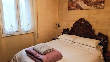 Appartamento, balcone, vista città